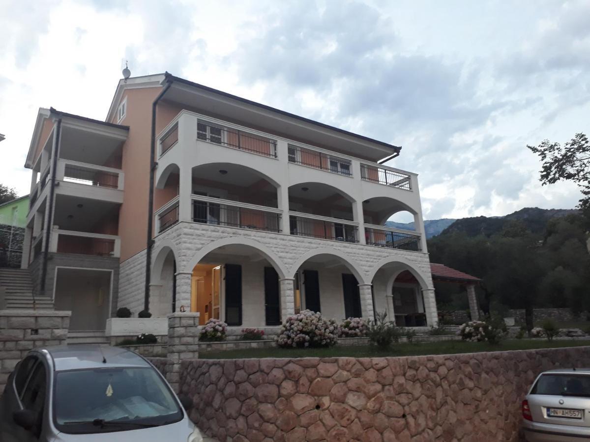 Apartmani Andrea Херцег Нови Екстериор снимка
